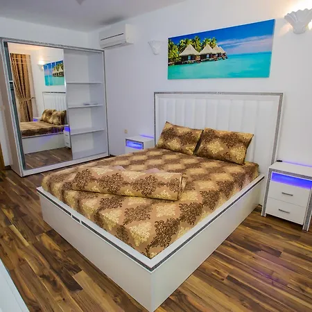 Boutique Versis Сонячний Берег