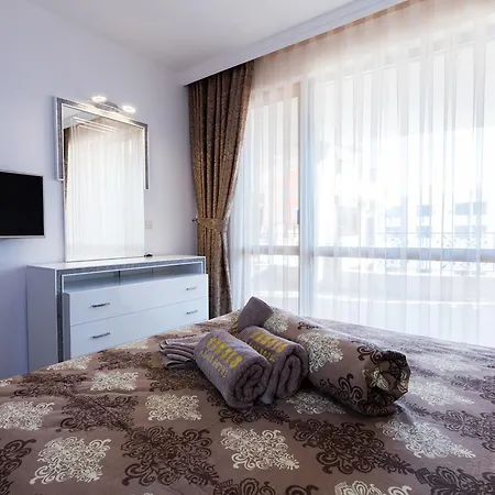 Aparthotel Boutique Versis 5*