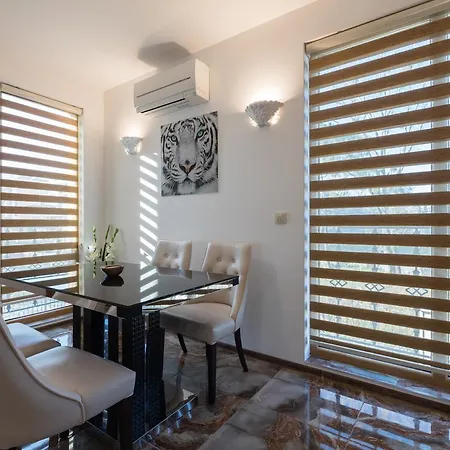 Boutique Versis 5*