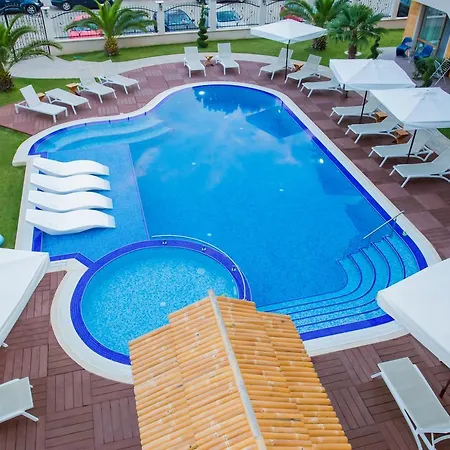 Aparthotel Boutique Versis 5*