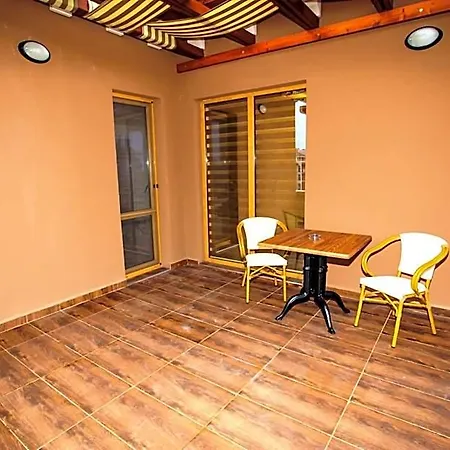فيرسيس الفندقية البوتيكية