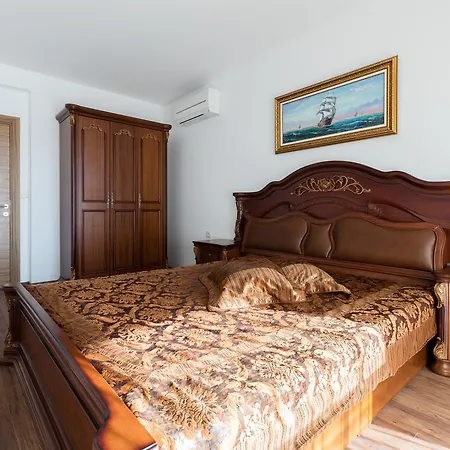 アパートホテル Boutique Versis 5*